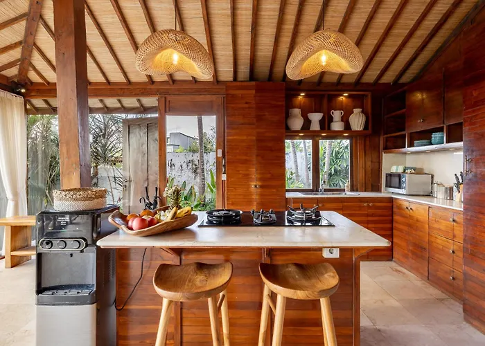 Kayu 4br By Santi Mnagement Canggu (Bali)