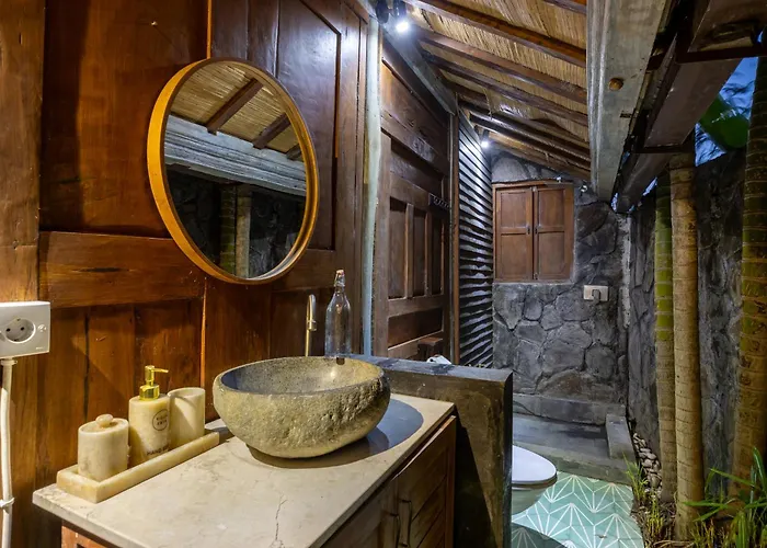 Kayu 4br By Santi Mnagement * Canggu (Bali)