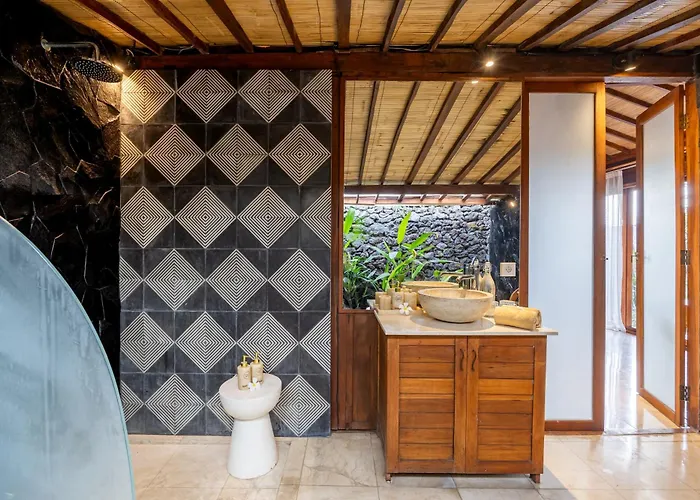 Kayu 4br By Santi Mnagement Villa Canggu (Bali)