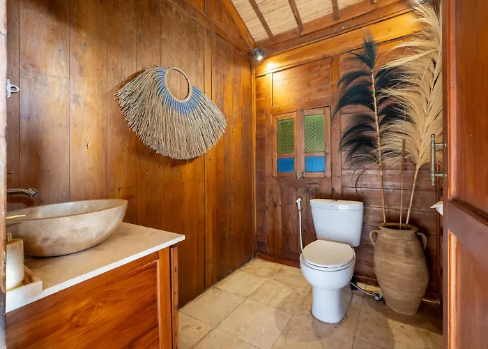 Kayu 4br By Santi Mnagement Canggu (Bali)