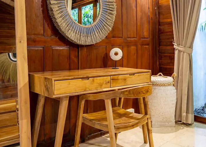 Kayu 4br By Santi Mnagement Canggu (Bali)